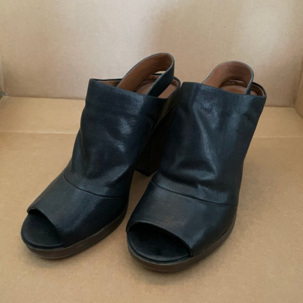 Lucky Brand Chunky Heels Black Leather SIZE 6.5 Womens Shoes